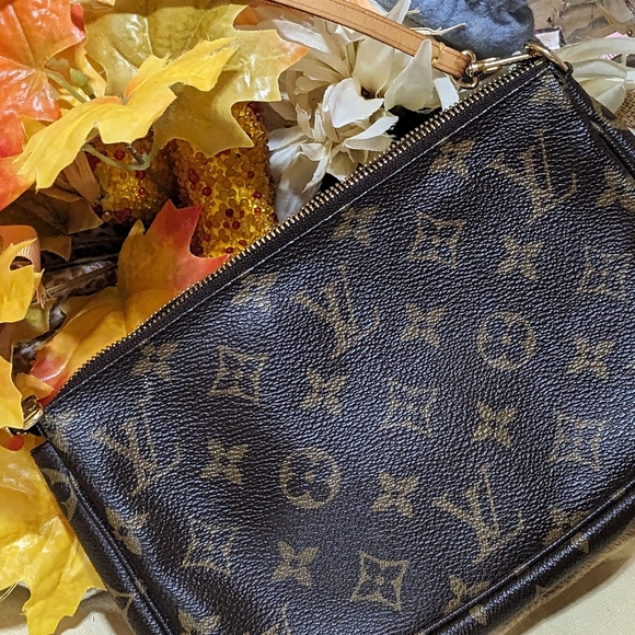 Vintage Petite Monogram - Picture 4 of 16